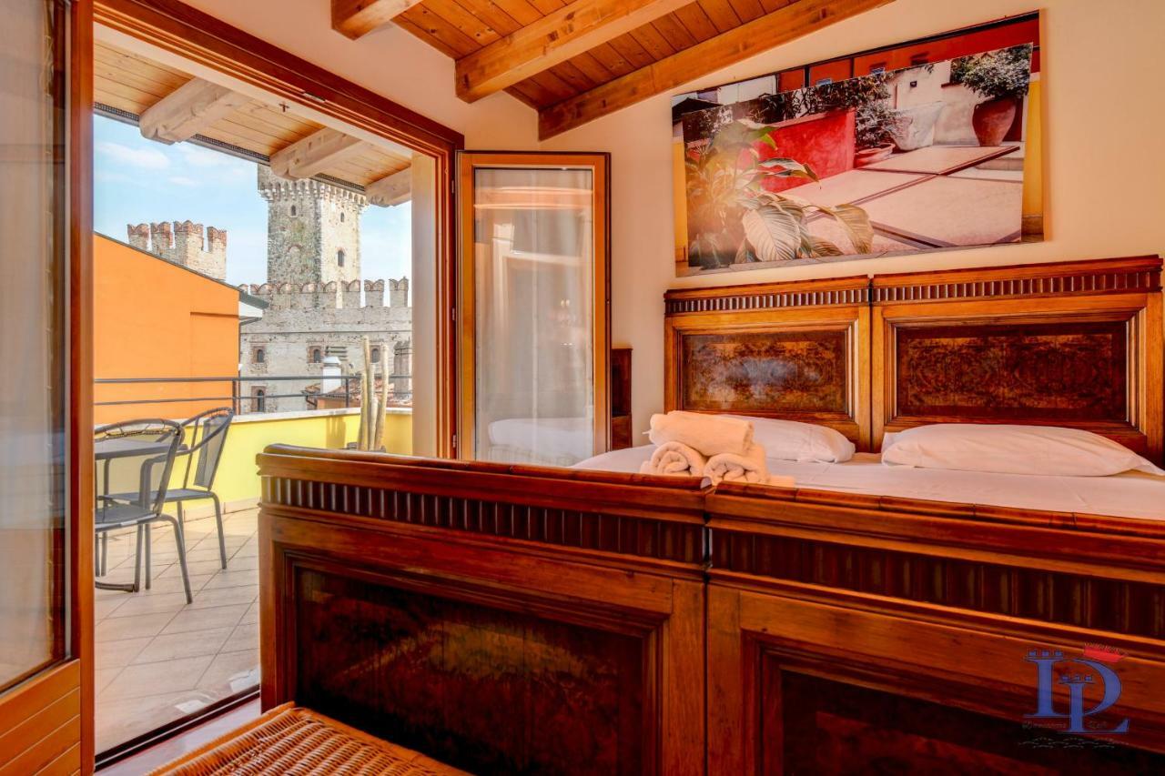 Desenzanoloft Official Partner Marriott Homes & Villas -Penthouse Never Say Never Sirmione Castle View 外观 照片