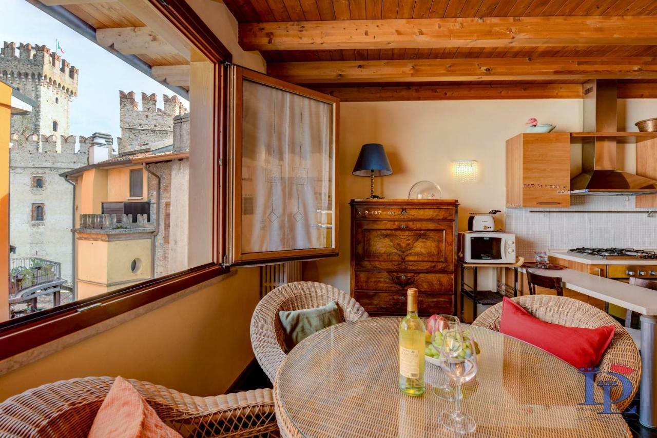 Desenzanoloft Official Partner Marriott Homes & Villas -Penthouse Never Say Never Sirmione Castle View 外观 照片